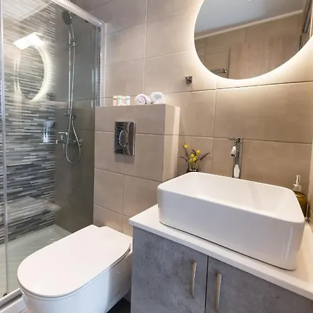 Melikiron Luxury *