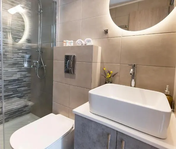 Melikiron Luxury *